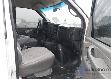 2009 Chevrolet Express 2500 Work Van from USA, damaged, VIN 1GCGG25CX91156286